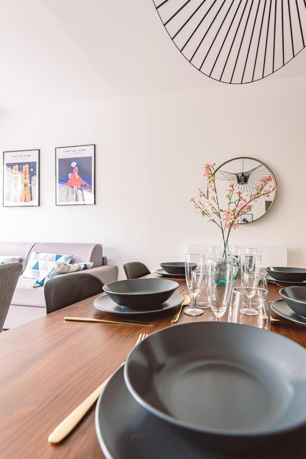 Appartement Henri Au Pied De La Cathedrale. à Reims Extérieur photo