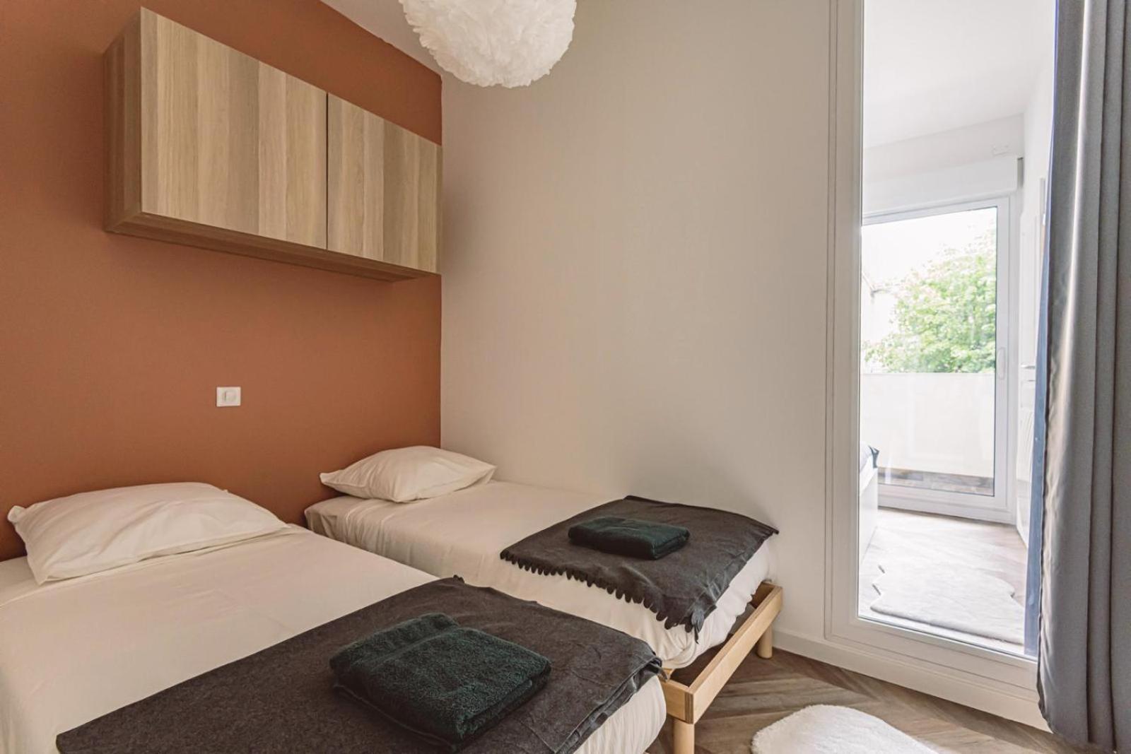 Appartement Henri Au Pied De La Cathedrale. à Reims Extérieur photo